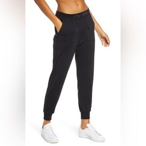 Zella Live In Jogger Pants size Medium